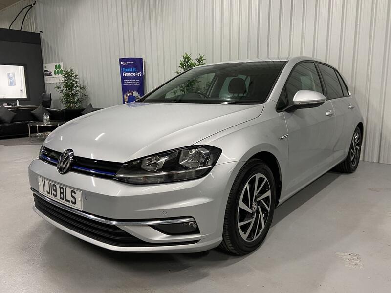 View VOLKSWAGEN GOLF 1.5 TSI EVO Match 