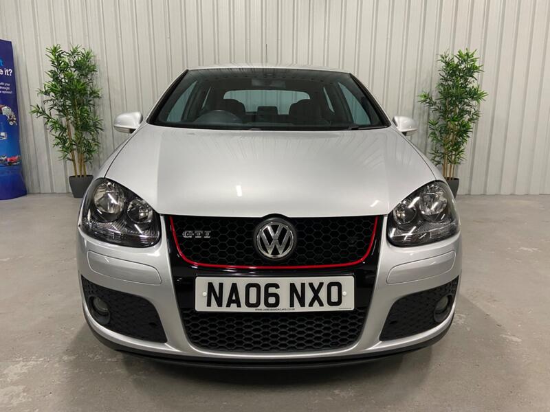 View VOLKSWAGEN GOLF GTi 2.0 TFSI