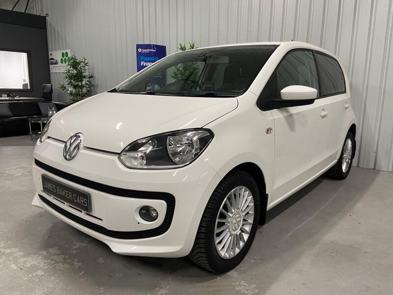 View VOLKSWAGEN UP 1.0 High up!