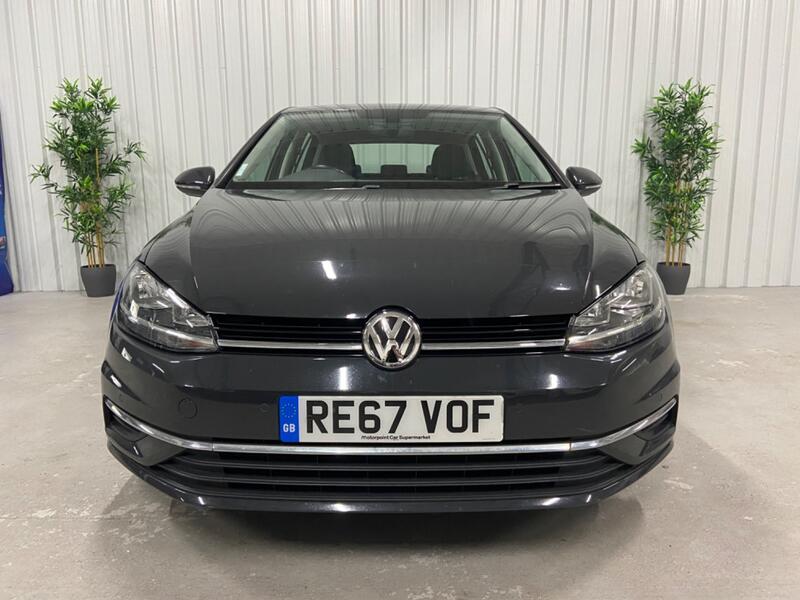 View VOLKSWAGEN GOLF 1.6 TDI SE Nav