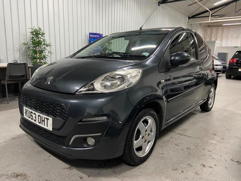 View PEUGEOT 107 1.0 12V Envy