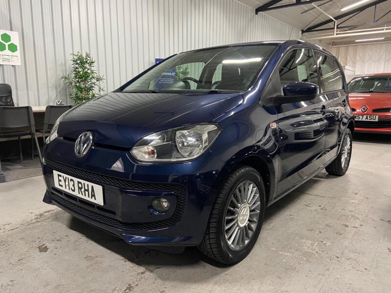 View VOLKSWAGEN UP 1.0 High up!