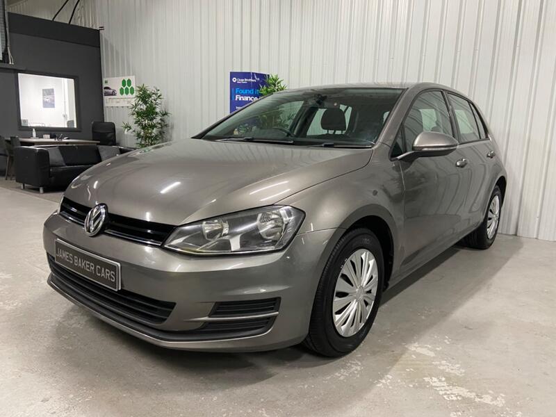 View VOLKSWAGEN GOLF 1.6 TDI BlueMotion Tech S