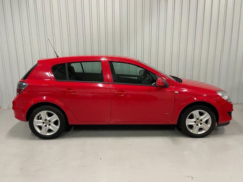 VAUXHALL ASTRA