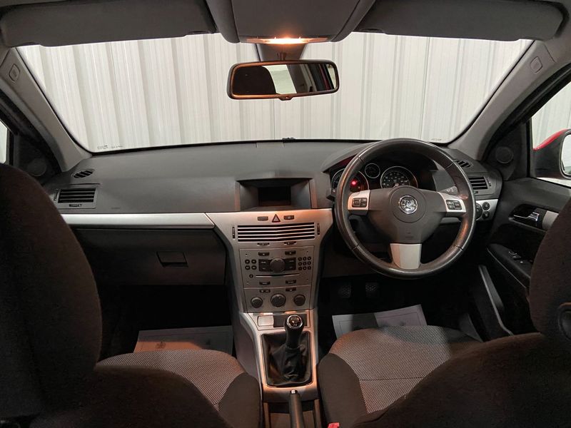 VAUXHALL ASTRA