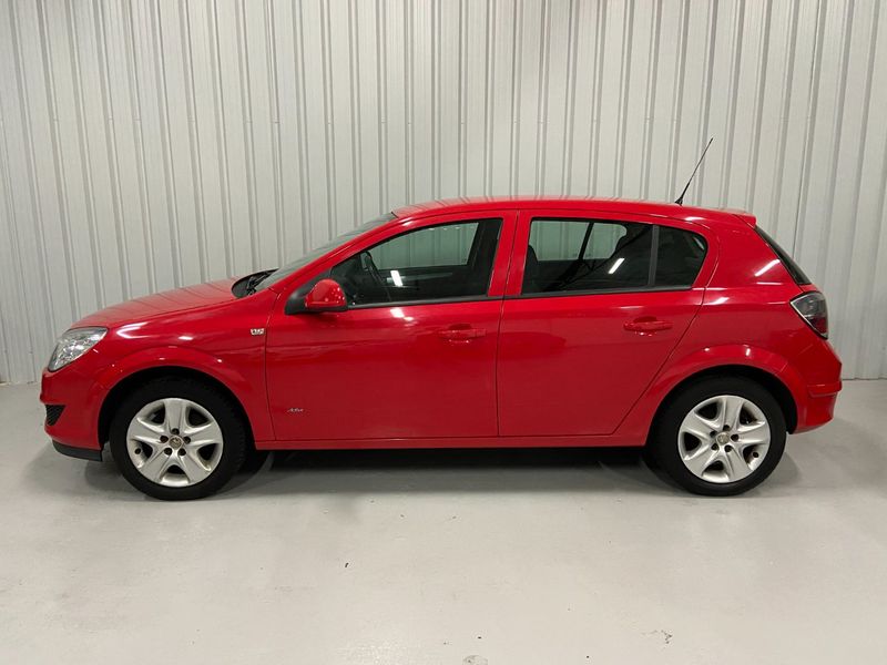 VAUXHALL ASTRA