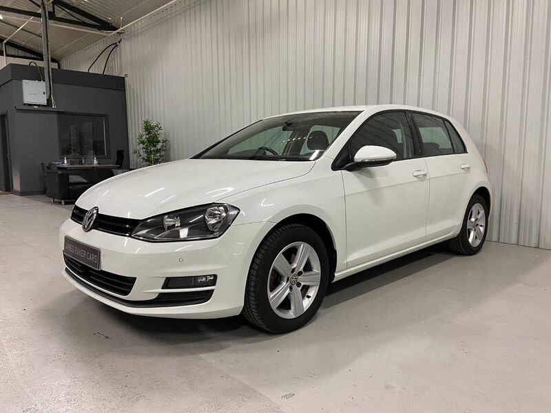 View VOLKSWAGEN GOLF 1.6 TDI Match