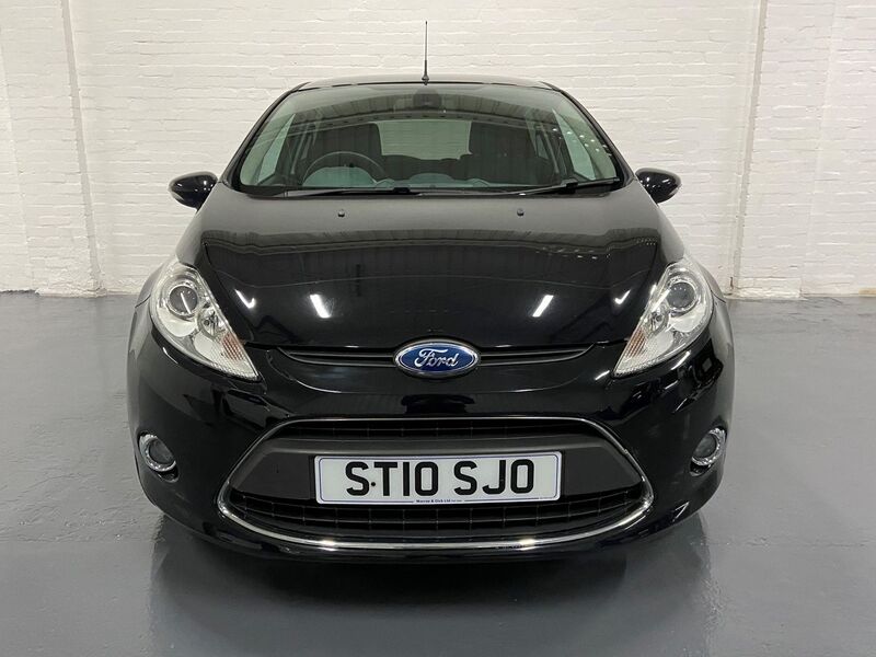 View FORD FIESTA 1.6 TITANIUM