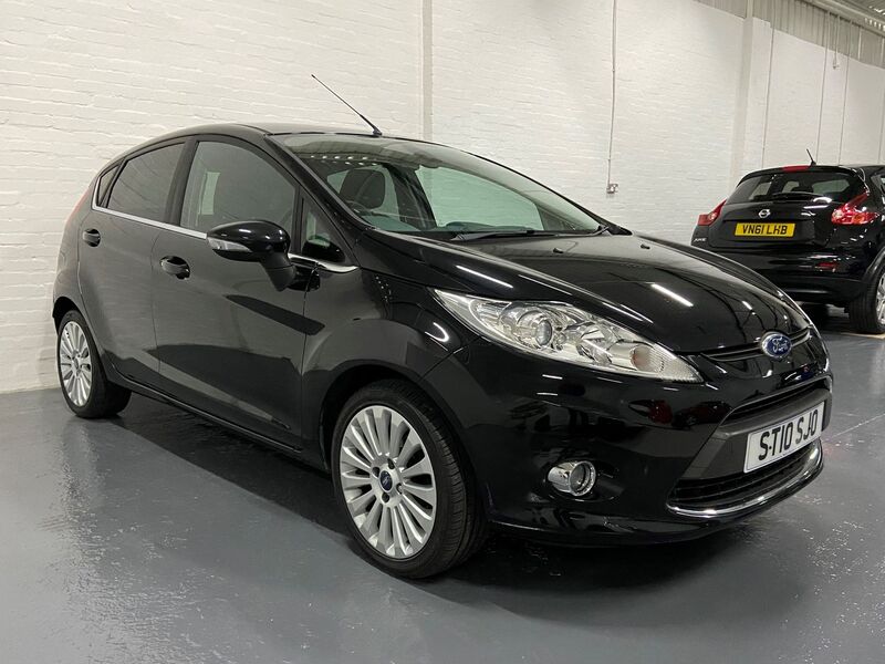 View FORD FIESTA 1.6 TITANIUM