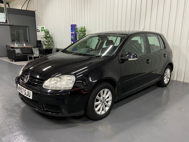 View VOLKSWAGEN GOLF 1.6 MATCH FSI 115